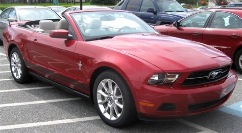 File2010 Ford Mustang Convertible 2 Wikimedia Commons