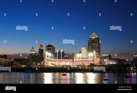 Cincinnati Skyline High Resolution Stock Photography And Images Alamy