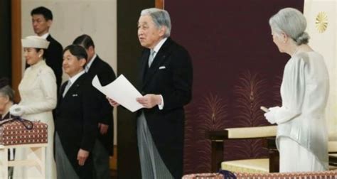 Japanese Monarch Emperor Akihito Declares Historic Abdication