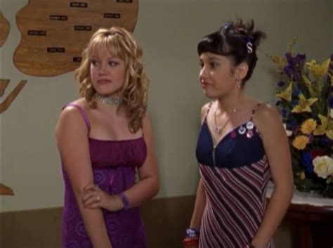 Of The Most Important Lizzie McGuire Looks Of All Time Lizzie Mcguire Lizzie Mcguire