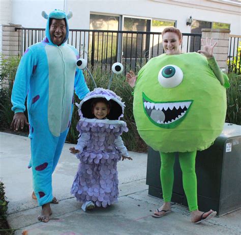 monsters-inc-family-halloween-costumes-family-halloween-costumes,-costumes,-halloween-costumes