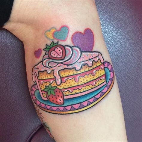 Tattoo cake is characteristic of the european culture of the tattoo. 223 best images about Cupcakes, Cakes and Pies Tattoos ...