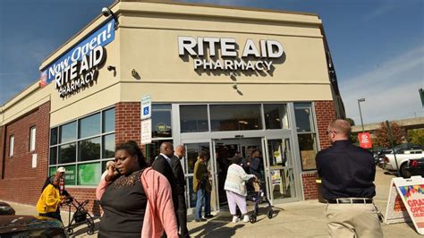 Safeway Owner Albertsons Eyes Rite Aid Deal In Health Care Push