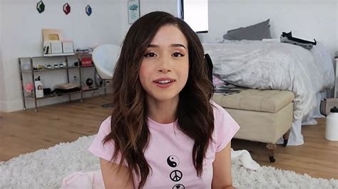 Pokimane Left Speechless After Being Savagely Roasted By Viewer