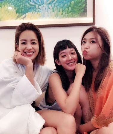 Search for text in self post contents. 鄭茵聲關島解放比基尼! 解除「狗頭」封印水中狂露側乳 | ETtoday星光雲 | ETtoday新聞雲