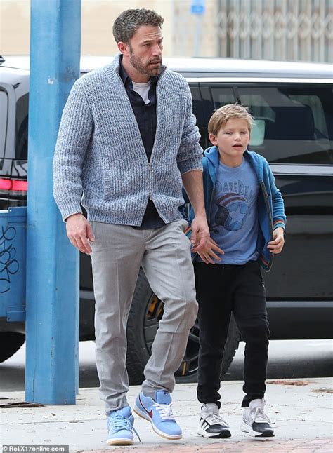 Ben Affleck Takes His Son Samuel Shopping For Basketballs Trends Now