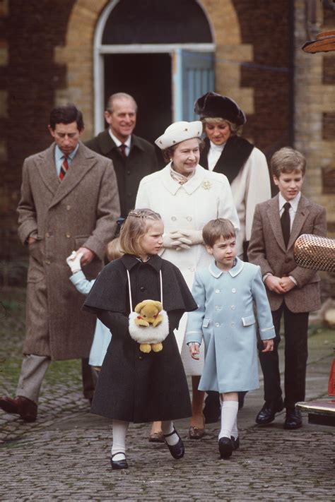 Famiglia Reale Inglese Le Foto Della Tradizionale Passeggiata Di