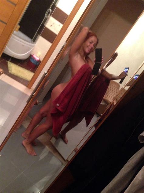 Russian Model Elena Berkova Nude Blowjob Leaked Pics With Her Husband