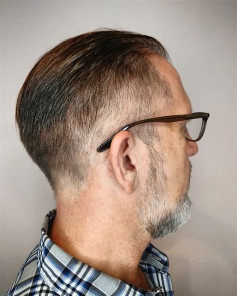 25 Short Hairstyles For Older Men Thatll Never Go Out Of Fashion