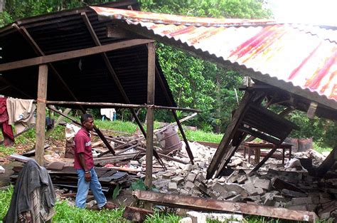 Powerful 71 Magnitude Earthquake Strikes Papua New Guinea At Least