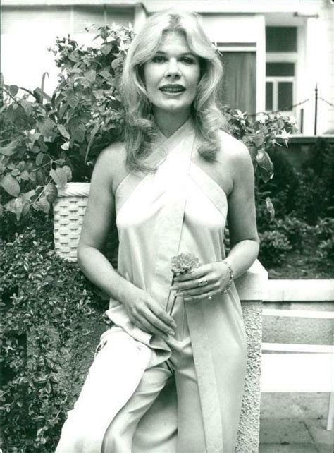 Vintage Photograph Of Actress Loretta Swit In London Classic Actresses