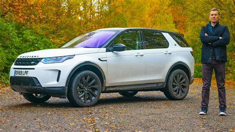 Land Rover Discovery Sport Review 2022 Drive Specs And Pricing Carwow