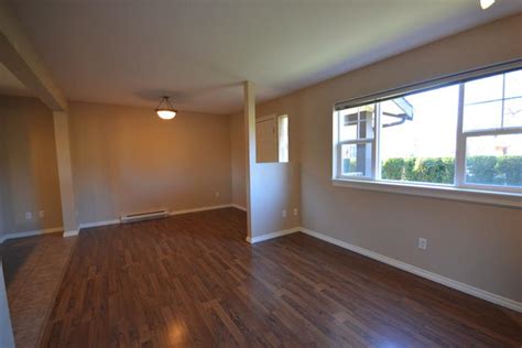 A separate 1 bedroom basement suite is occupied by the owners. 3 Bedroom Townhouse for Rent in Chilliwack - Chilliwack ...