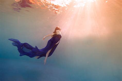 Adam Opris Photography Underwater Maternity Photo 40