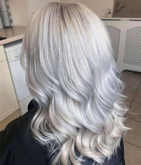 28 Granny Grey Hair Color Ideas — Silver Platinum Hair Color