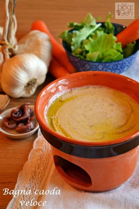 A base di acciughe, aglio e olio, questa salsa piemontese è perfetta come intingolo per le verdure fresche. Pin su io