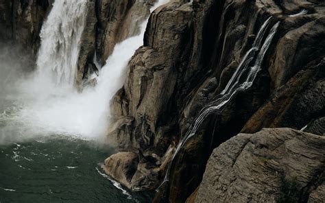 Download Wallpaper 3840x2400 Waterfall Rocks Cliff Stream Water 4k