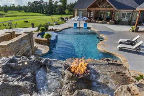Additional costs to put in a pool. Swimming Pool Building - Why You Should Build your Swimming Pool Before the Summer Season ...