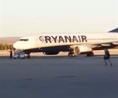 Ryanair Passenger Who Missed Flight Runs Onto Tarmac To Catch It