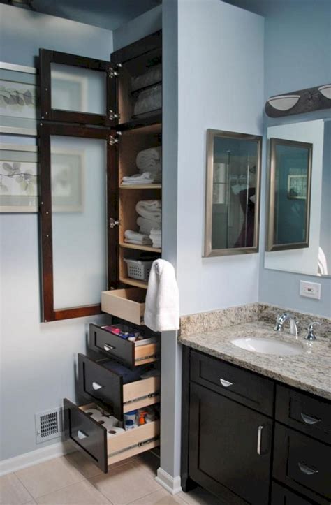 Find out how you can simply organize this space in your home and tips to help you keep it that way! Built In Linen Closet With Bathroom (Built In Linen Closet ...
