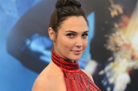 Gal Gadot Was Five Months Pregnant During Shooting Of Wonder Woman