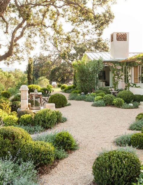 Take Another Look At Gravel Chic Ways To Use It Outdoors Tuscan
