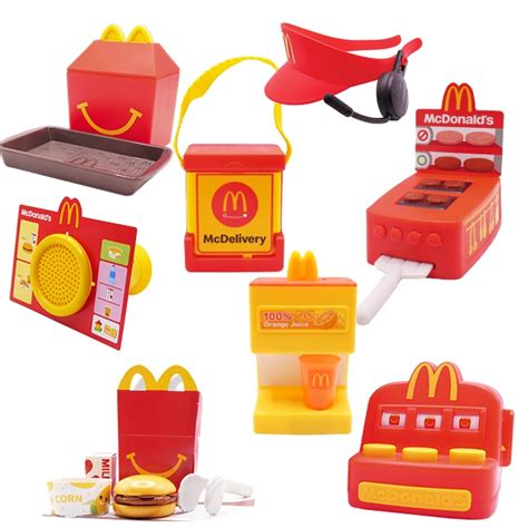 Cool Play McDonald's Happy Meal 2022 gambar png