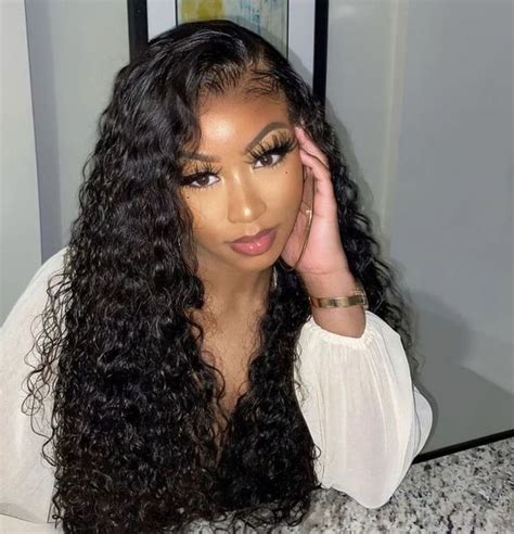 Pin𝐵𝑜𝓊𝒿𝑒𝑒𝒷𝒶𝒷𝑒𝑒💘 Curly Lace Front Wigs Long Wigs Curly Hair Styles