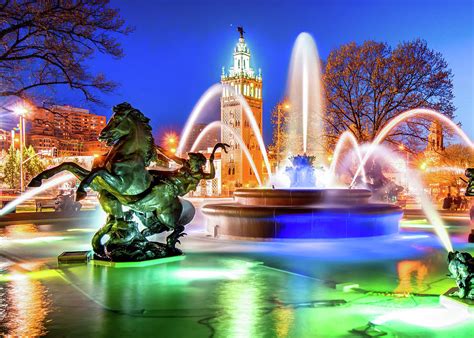 Kansas City Jc Nichols Fountain And Plaza Photograph By Gregory Ballos
