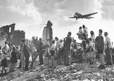 Berlin Blockade And Airlift Europe 1948 1949