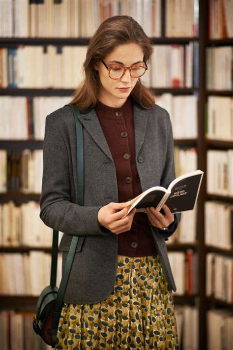 librarian style look fashion womens fashion vogue fashion fall fashion mode casual woman
