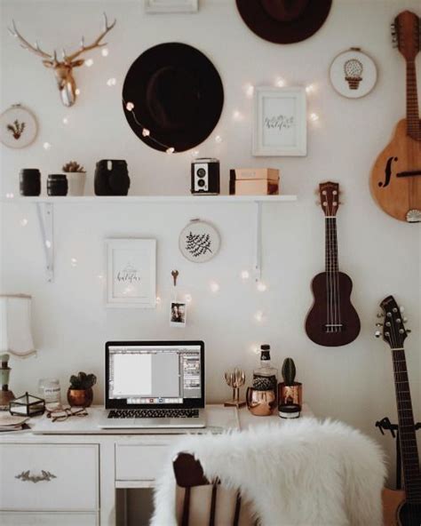 Turn your best memories into aesthetic room piece with this metallic heart diy memory wall. 31 Super Useful DIY Desk Decor Ideas to Follow | Aesthetic ...