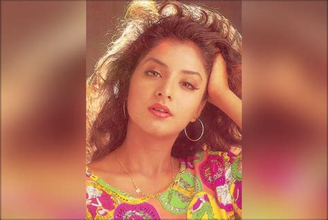 Divya Bharti Remembering Bollywoods Rising Star In 90s Whose Death Still Remains A Mystery