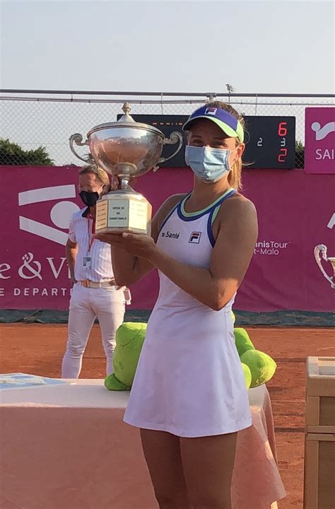 Tennis Féminin La Joueuse Argentine Nadia Podoroska Remporte Lopen 35