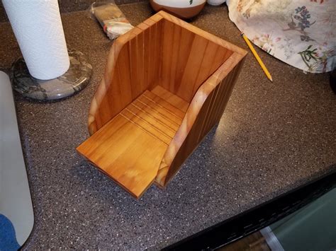 Slicing homemade bread has never been easier or more perfect with this diy bread slicer that can also be used as a cutting board and a serving tray. Homemade bread slicer 2 versions - by Agentwusabi @ LumberJocks.com ~ woodworking community