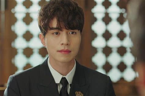 10 Things To Know About Lee Dong Wook From Grim Reaper Himself