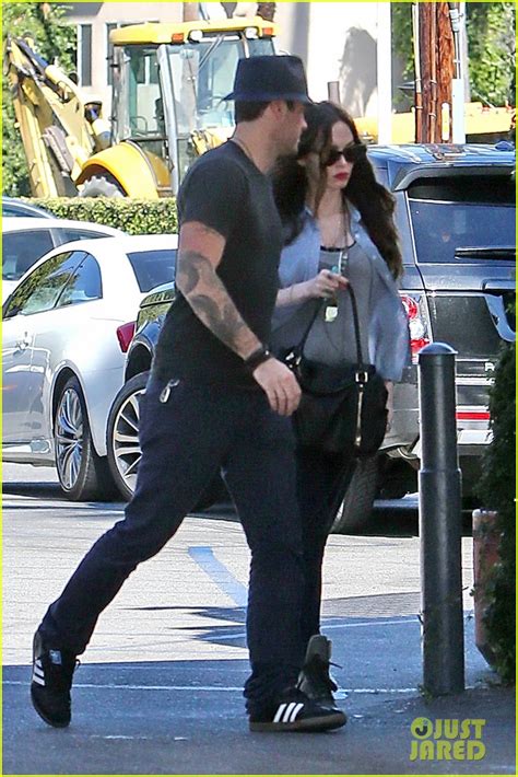 Megan Fox Covers Baby Bump At Lunch With Brian Austin Green Photo
