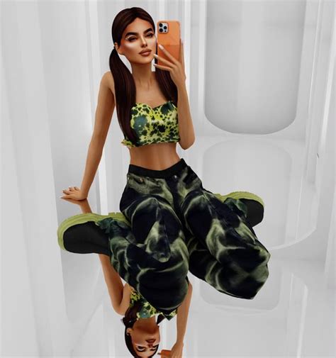 Must Have Sims Selfie Poses For The Perfect Simstagram Pic