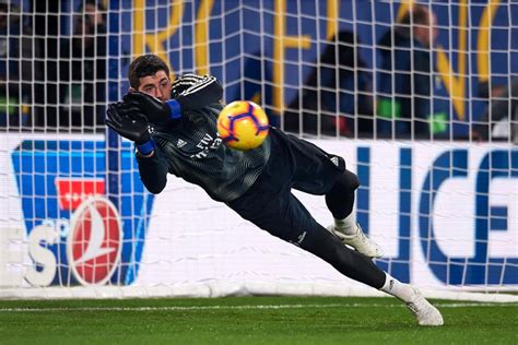 3 Strengths Of Thibaut Courtois The Goalkeeper Of Miraculous Saves