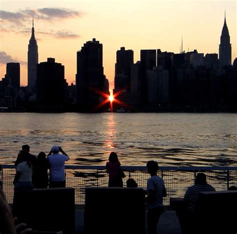 Manhattanhenge Sunset In New York City Slideshow