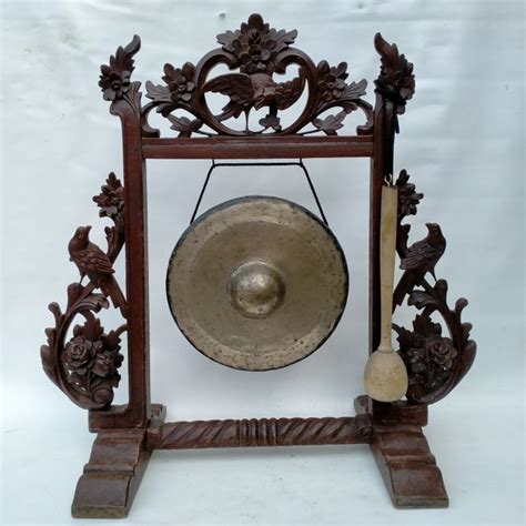 Gong Met Fraai Houtsnijwerk 1 Brons Hout Java Catawiki