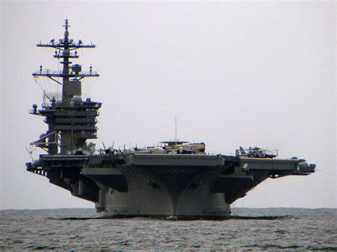 Uss Carl Vinson Chegando No Rio Poder Naval Navios De Guerra
