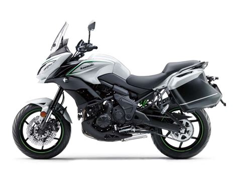 With engine and performance, engine size 649cc good power to weight ratio 0,31ps/kg (above category average ptw ratio:0,28) good horsepower 64,00ps (above category average:63,53ps) torque 61,00nm model year: 2018 Kawasaki Versys 650 ABS Review • Total Motorcycle