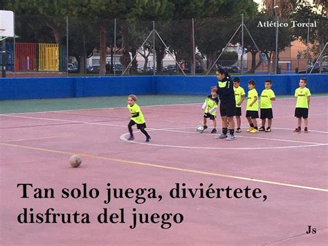 Juegos Que Se Juegan Solos : Mas De La Mitad De Los Ninos Juegan Con Sus Juguetes Nuevos Solo ...