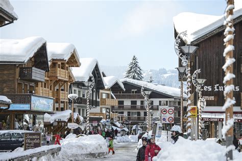 Les Gets Skiing Holidays | Ski Apartments | Peak Retreats