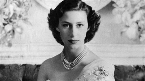 Princesse Margaret Son Style Iconique En 22 Clichés Inspirants