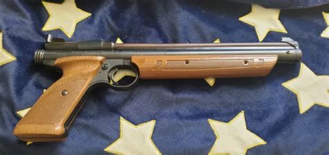 Vintage Crosman American Classic Model 1377 177 Cal Pellet Gun 135