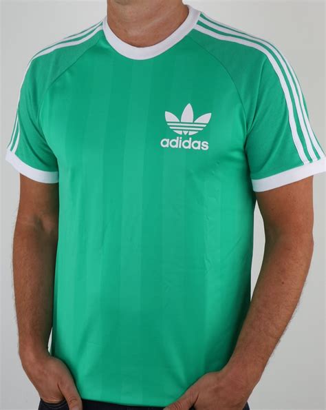 Originals is anchored by iconic looks, like the superstar, and high profile collaborations with the likes of pharrell williams and kanye west. Adidas Originals Old Skool T Shirt Core Green,football ...