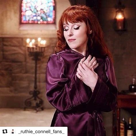 curtidas comentários Ruth Connell ruthie connell no Instagram G night