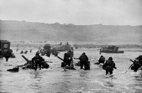 Tropas Estadounidenses En El Desembarco De Normandía En El Día D 6 De